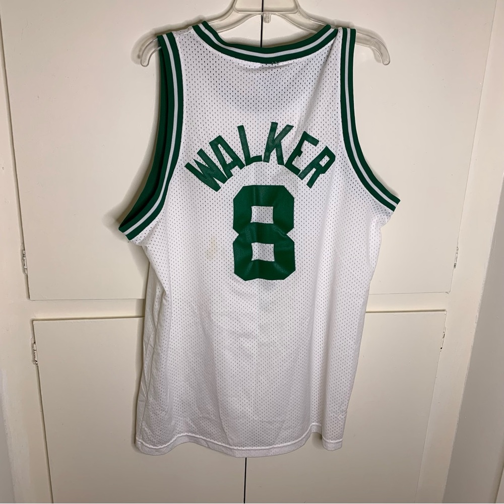 Nike XXL Antoine Walker Boston Celtics Jersey (green & white) 2XL; Lengt…